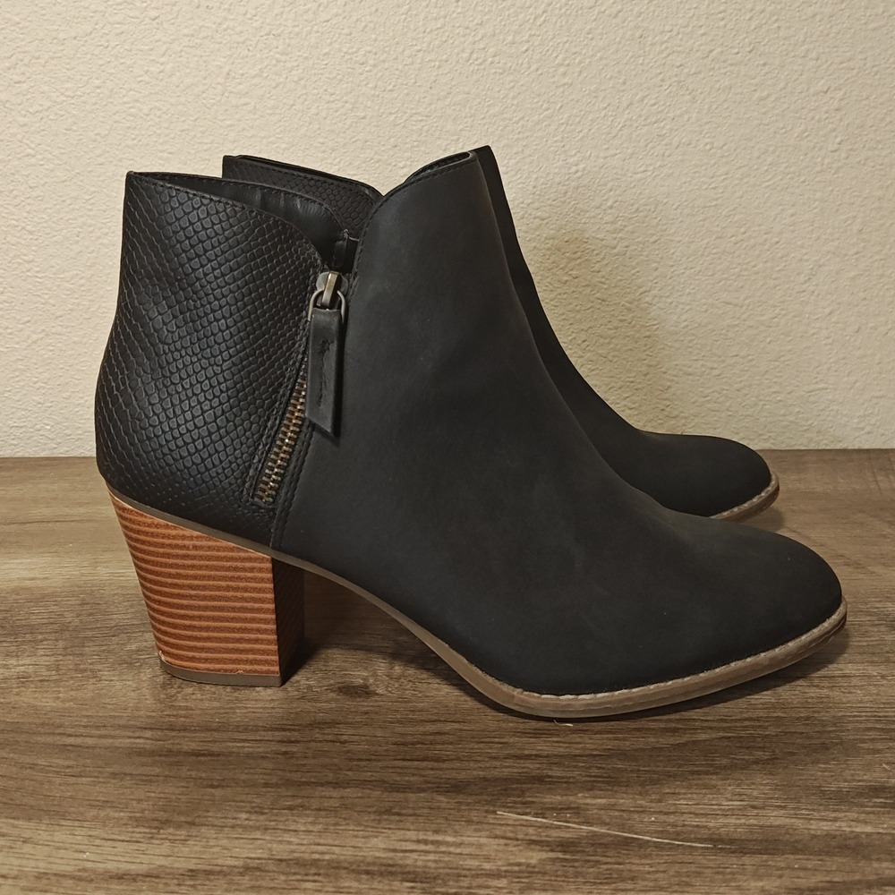 ANA Womens 11 Black Faux Leather Snake Embossed Side Zip Block Heel Ankle Boots - Picture 2 of 14